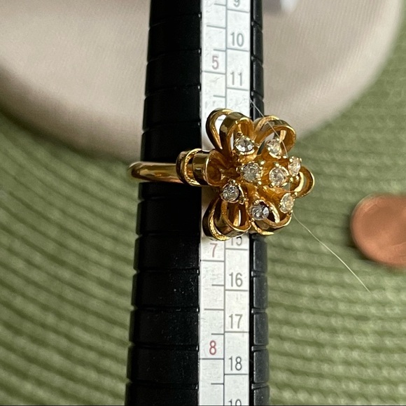 Vintage 18K GE Flower Design Clear Rhinestone Ring - Picture 4 of 5